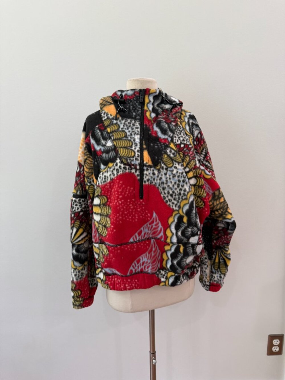 Free People Movement Wild And Free Printed Fleece Pullover NEW Size Small - Picture 16 of 16